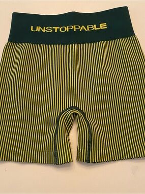 UNSTOPPABLE Yellow & Green Ribbed Biker/Running Shorts size L